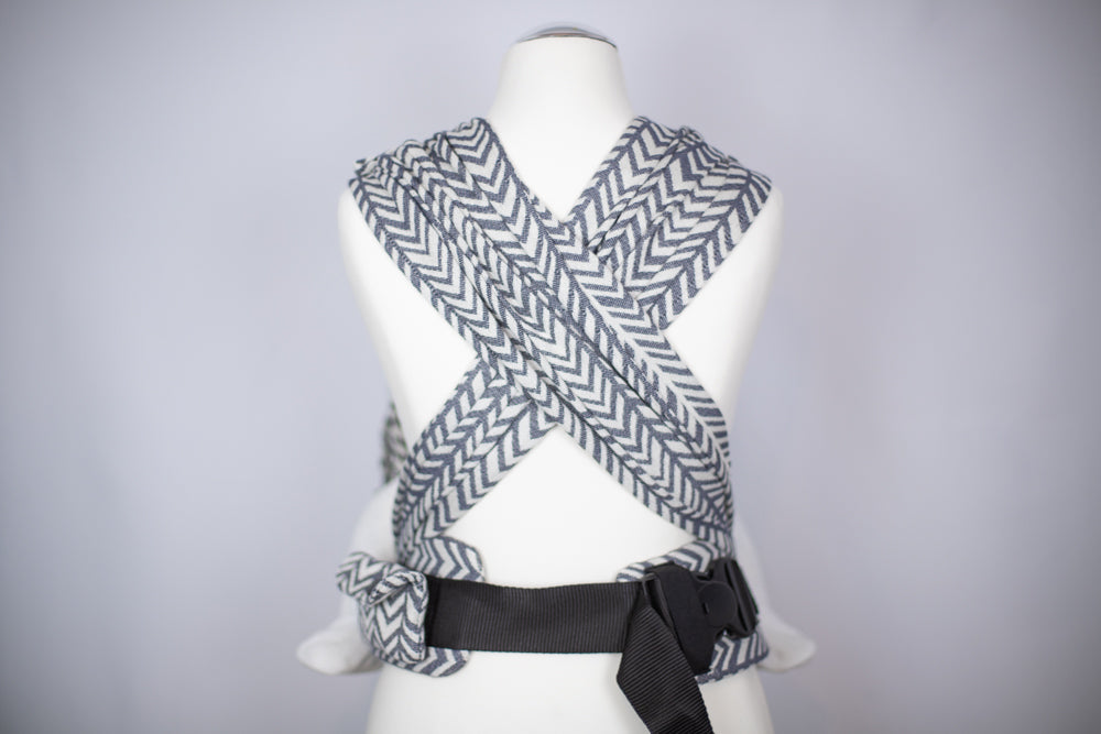 Tragehilfe EASY FLOW Halfbuckle Wrap Con - Arrows darkblue - Babysize