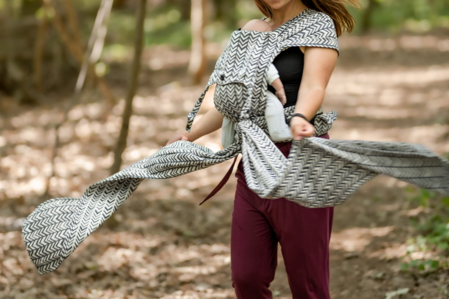Tragehilfe EASY FLOW Halfbuckle Wrap Con - Arrows darkblue - Babysize